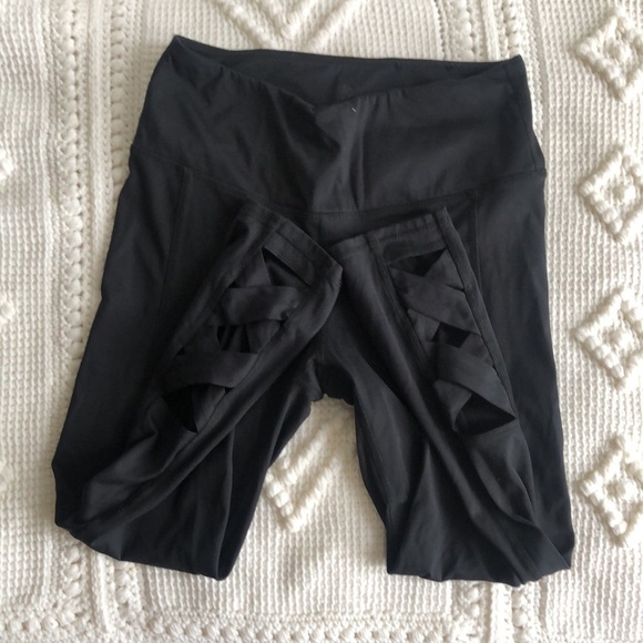 GAIAM Black Lace Up Skinny Cropped High Rise Active Leggings Pant Size Medium - Picture 2 of 8